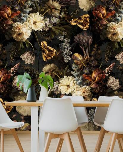 donkere bloemen gouden tinten behang