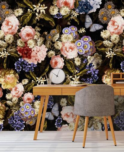 florais escuros em papel de parede roxo e rosa