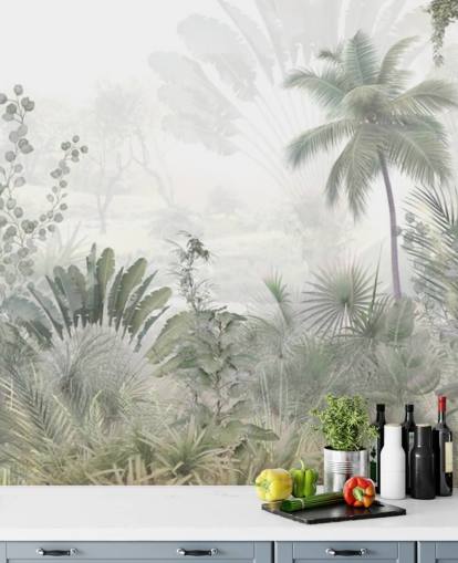 Papier peint de paysage de jungle verte et sourde avec de grands palmiers et un fond brumeux