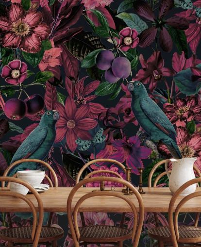 donkerroze bloemen en groene vogels behang donkerroze bloemen en groene vogels behang