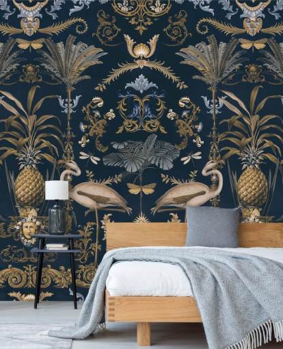 carta da parati murale in oro ottonato e blu scuro chiamato Ornamental Flamingo Blue per salotti