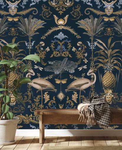 messingguld og mørk marineblå tapetmaleri kaldet Ornamental Flamingo Blue til stuer