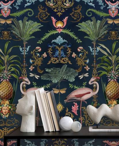 Tapeten-Wandbild mit marineblauen Flamingos und Ananas namens Ornamental Flamingo von Andrea Haase für Schlafzimmer