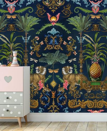 mural de papel pintado tropical de tigre y piña azul marino llamado Ornamental Tiger de Andrea Haase para dormitorios