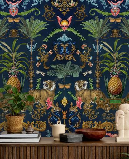 carta da parati tropicale con tigre blu scuro e ananas chiamata Ornamental Tiger di Andrea Haase per camere da letto carta da parati tropicale con tigre blu scuro e ananas chiamata Ornamental Tiger di Andrea Haase per camere da letto