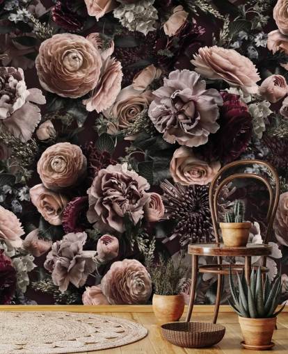 donkerroze bloemenbehang genaamd Velveteen Flowers Dark Blush van Andrea Haase voor slaapkamers en woonkamers donkerroze bloemenbehang genaamd Velveteen Flowers Dark Blush van Andrea Haase voor slaapkamers en woonkamers