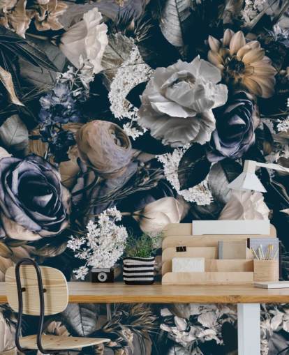 mørkt blomstertapet veggmaleri kalt Vintage Flower Meadow av Andrea Haase for soverom, stuer og spiserom