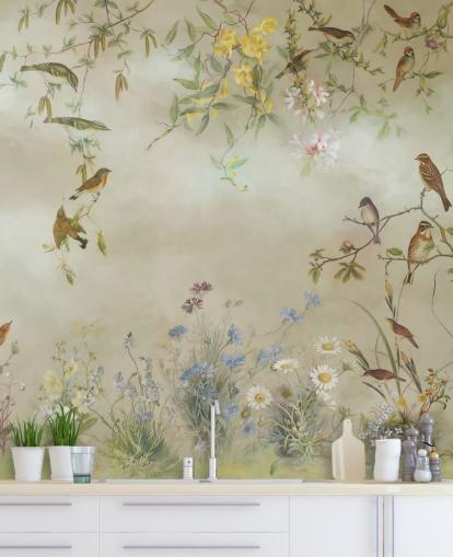 beige en lichtgroene bloemenbehangmuurschildering genaamd Meadow van Marina Stupakova voor slaapkamers