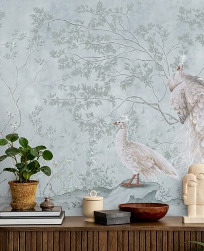 pavões brancos contra ovo de pato azul chinoiserie papel de parede