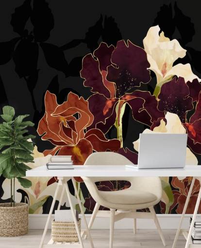 Fondo negro con una mezcla de flores de iris moradas, marrones y blancas