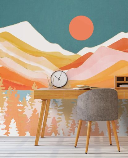 Oranssi ja keltainen vuoret ja metsä sinivihreällä taivaalla ja oranssilla auringolla