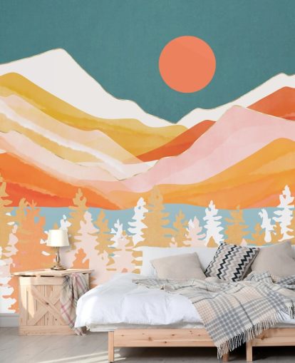 Orange og gule bjerge og skov med en krikand himmel og orange sol Orange og gule bjerge og skov med en krikand himmel og orange sol