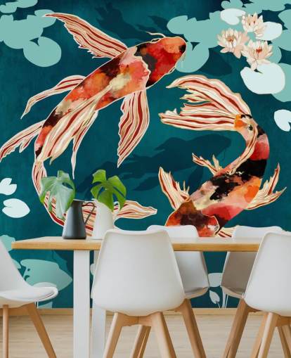 Koi arancioni che nuotano in uno stagno blu con ninfee turchesi