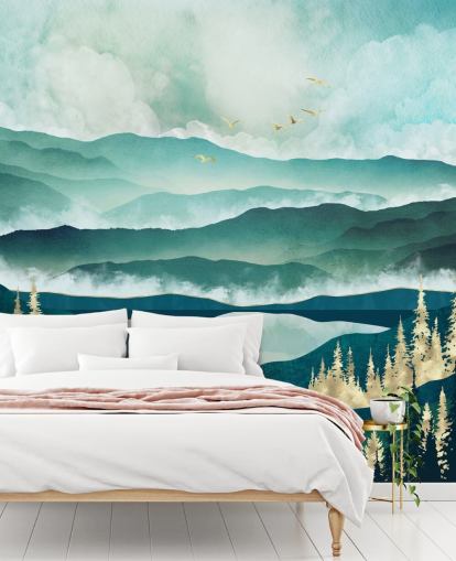 Misty Blue Mountains e un lago con alberi dorati