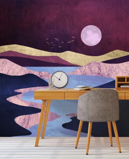 Lune au-dessus d'un lac et de montagnes violets et bleus Lune au-dessus d'un lac et de montagnes violets et bleus
