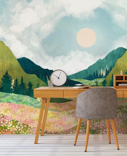 Prato primaverile colorato e montagne verdi 