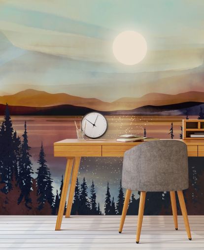 Solnedgång över brons sjö och berg med skogsträd