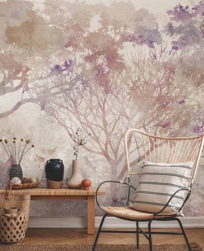 Fondo beige con árboles y pájaros marrones con toques de rojo púrpura y polvoriento Fondo beige con árboles y pájaros marrones con toques de rojo púrpura y polvoriento