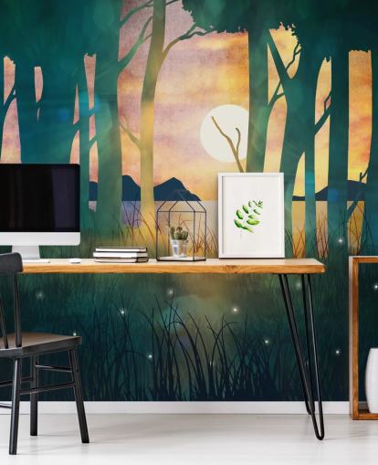 Smaragdinvihreä metsä, jossa on laskeva aurinko joen yli ja siniset vuoret Smaragdinvihreä metsä, jossa on laskeva aurinko joen yli ja siniset vuoret