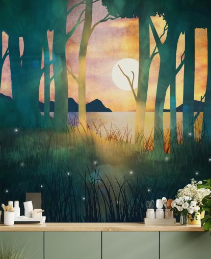 Smaragdinvihreä metsä, jossa on laskeva aurinko joen yli ja siniset vuoret Smaragdinvihreä metsä, jossa on laskeva aurinko joen yli ja siniset vuoret