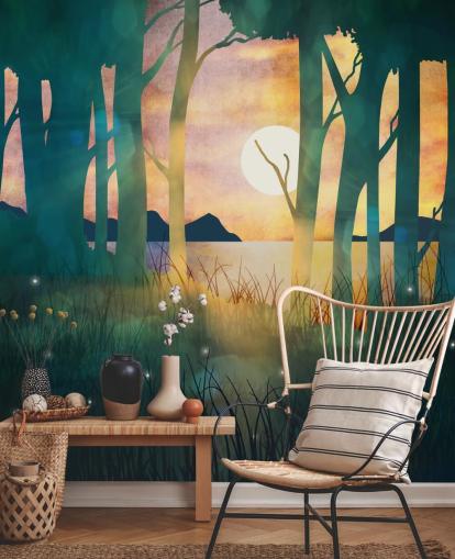 Smaragdgrøn skov med en nedgående sol over en flod og blå bjerge