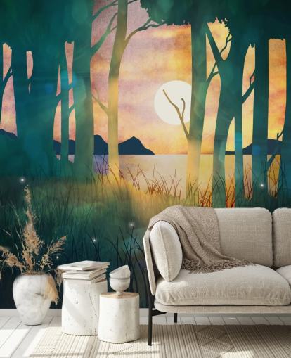 Smaragdgrøn skov med en nedgående sol over en flod og blå bjerge