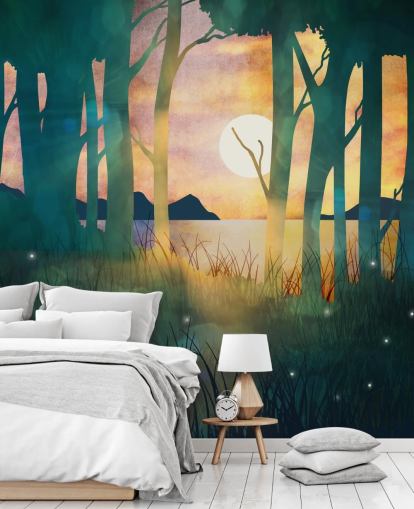 Smaragdgrønn skog med solnedgang over en elv og blå fjell Smaragdgrønn skog med solnedgang over en elv og blå fjell