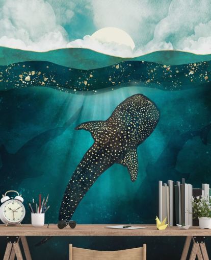 Océano azul oscuro con un tiburón ballena dorado y siluetas azules distantes Océano azul oscuro con un tiburón ballena dorado y siluetas azules distantes