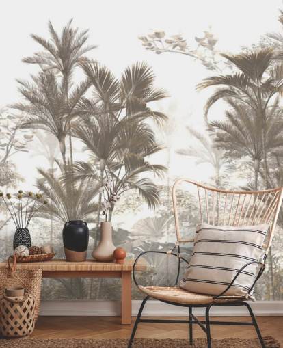 Palmiers de la jungle de la forêt tropicale brun foncé avec un fond d'écran de ciel blanc éclatant