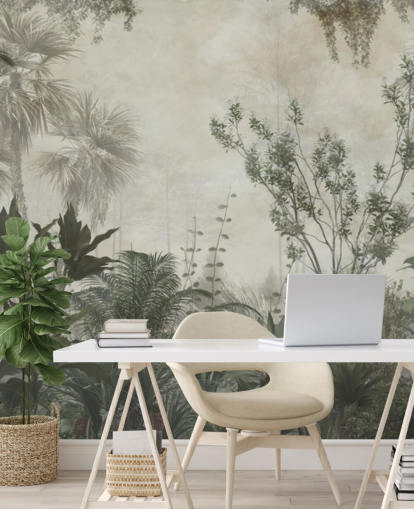 Donkergroene tropische palmbomen in een jungle met een lichtbeige hemelbehang