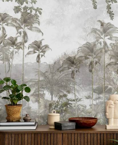 Gedempt groen junglebehang met hoge tropische palmbomen