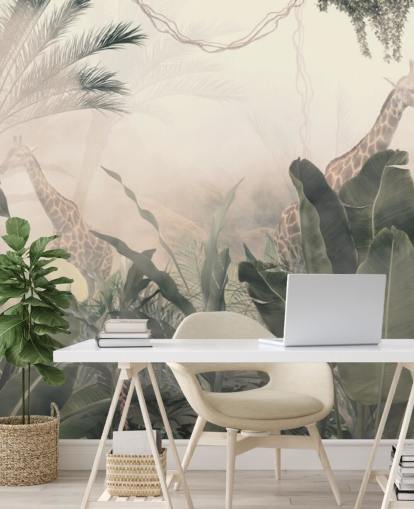 Papel pintado de árboles selváticos y palmeras de color verde pálido con una neblina de color crema claro con jirafas Papel pintado de árboles selváticos y palmeras de color verde pálido con una neblina de color crema claro con jirafas