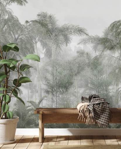 Papel pintado de altos árboles selváticos verdes y palmeras con una suave neblina