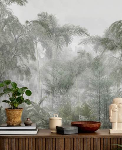 Papel pintado de altos árboles selváticos verdes y palmeras con una suave neblina