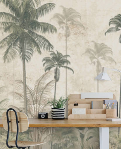Papier peint panoramique vintage sur la jungle avec un fond beige brumeux et de grands palmiers verts atténués