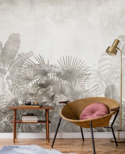 neutral beige djungel tapet med tropiska träd och en dimmig vit himmel