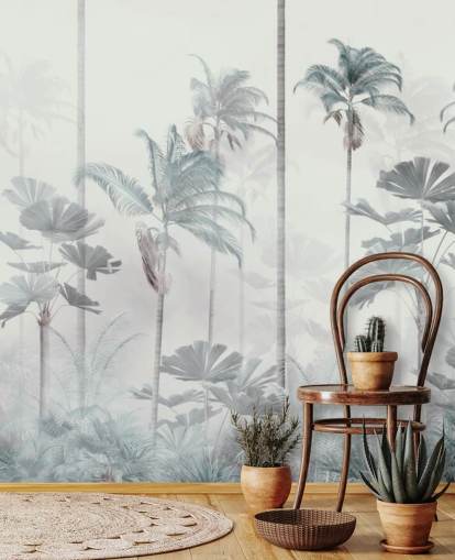 Papel pintado de fondo blanco brumoso con copas de árboles selváticos altos y apagados en azul y verde