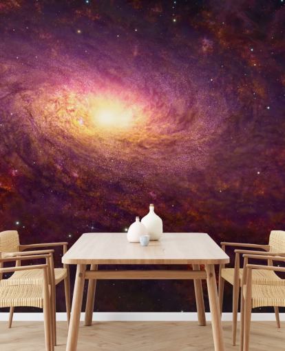 Fondo de pantalla de una galaxia en espiral de color púrpura oscuro con espirales rojas y estrellas con un centro brillante