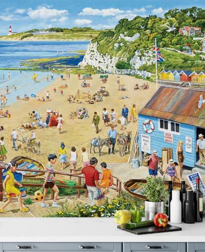 Scène de plage rétro avec une cabane de bateau bleue, du sable doré et une mer bleue