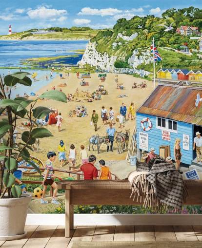 Retro-Strandszene mit einer blauen Bootshütte, goldenem Sand und blauem Meer