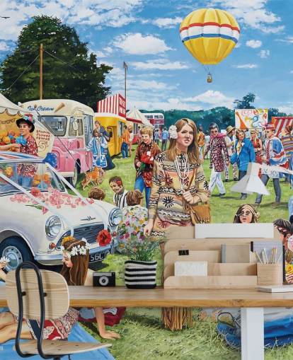 Festival avec des hippies du style des années 70 dans un champ avec des voitures bleues et blanches et des tentes blanches