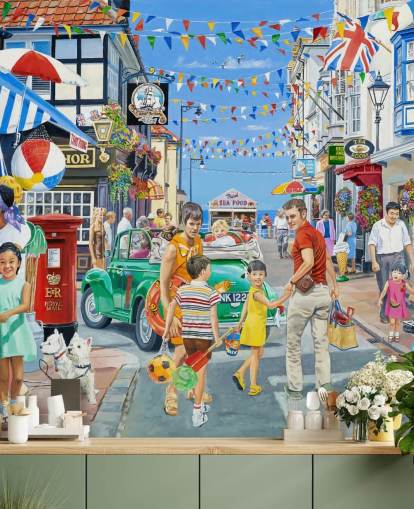 Rue principale colorée en bord de mer avec des bannières, des boutiques et des banderoles Rue principale colorée en bord de mer avec des bannières, des boutiques et des banderoles