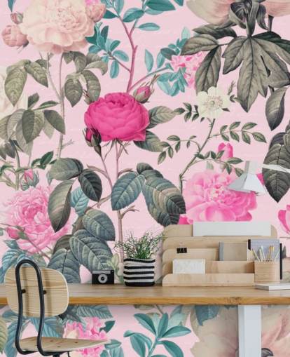 Pastell rosa bakgrund med rosa och vita rosor och mörkgröna blad tapet