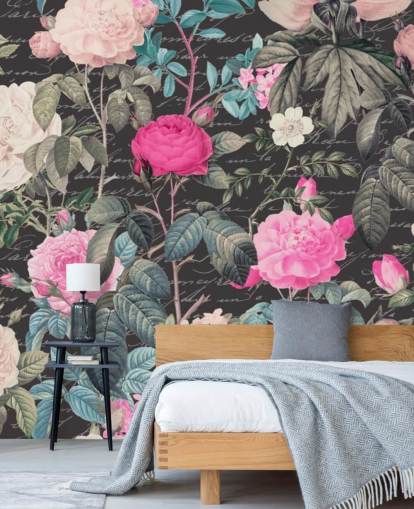 Fond gris foncé avec de grandes fleurs blanches et roses avec du papier peint scripturaire Fond gris foncé avec de grandes fleurs blanches et roses avec du papier peint scripturaire