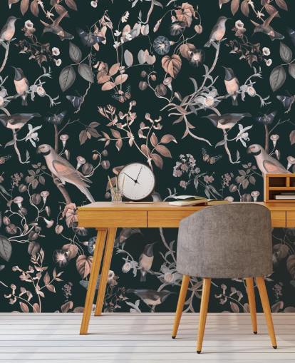 Donkere achtergrond met beige en witte wijnstokken en vogelbehang