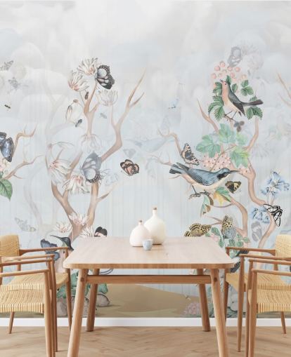 Ljusblå bakgrund med chinoiserie stil träd med fåglar och fjärilar