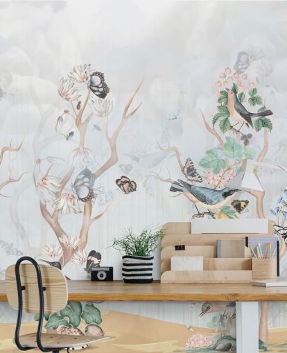 Fondo azul claro con árboles de estilo chinoiserie con pájaros y mariposas