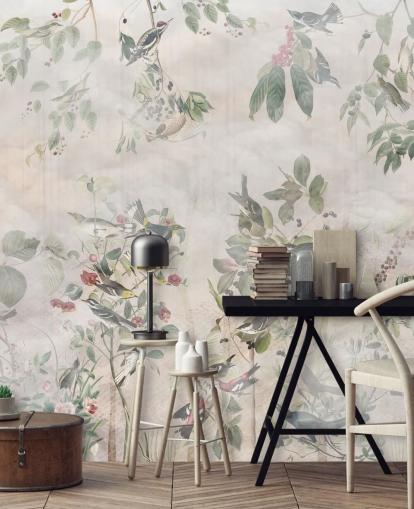 Sfondo crema con varie viti verdi, uccelli e bacche rosse Sfondo crema con varie viti verdi, uccelli e bacche rosse