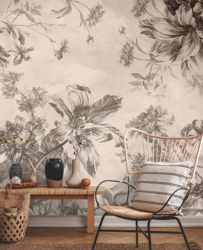 Creme baggrund med sort blæk tegninger af blomster og vinstokke