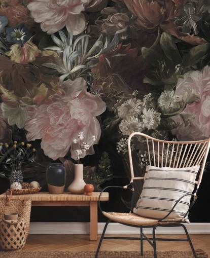 Fond noir avec de grandes fleurs blanches et roses réalistes